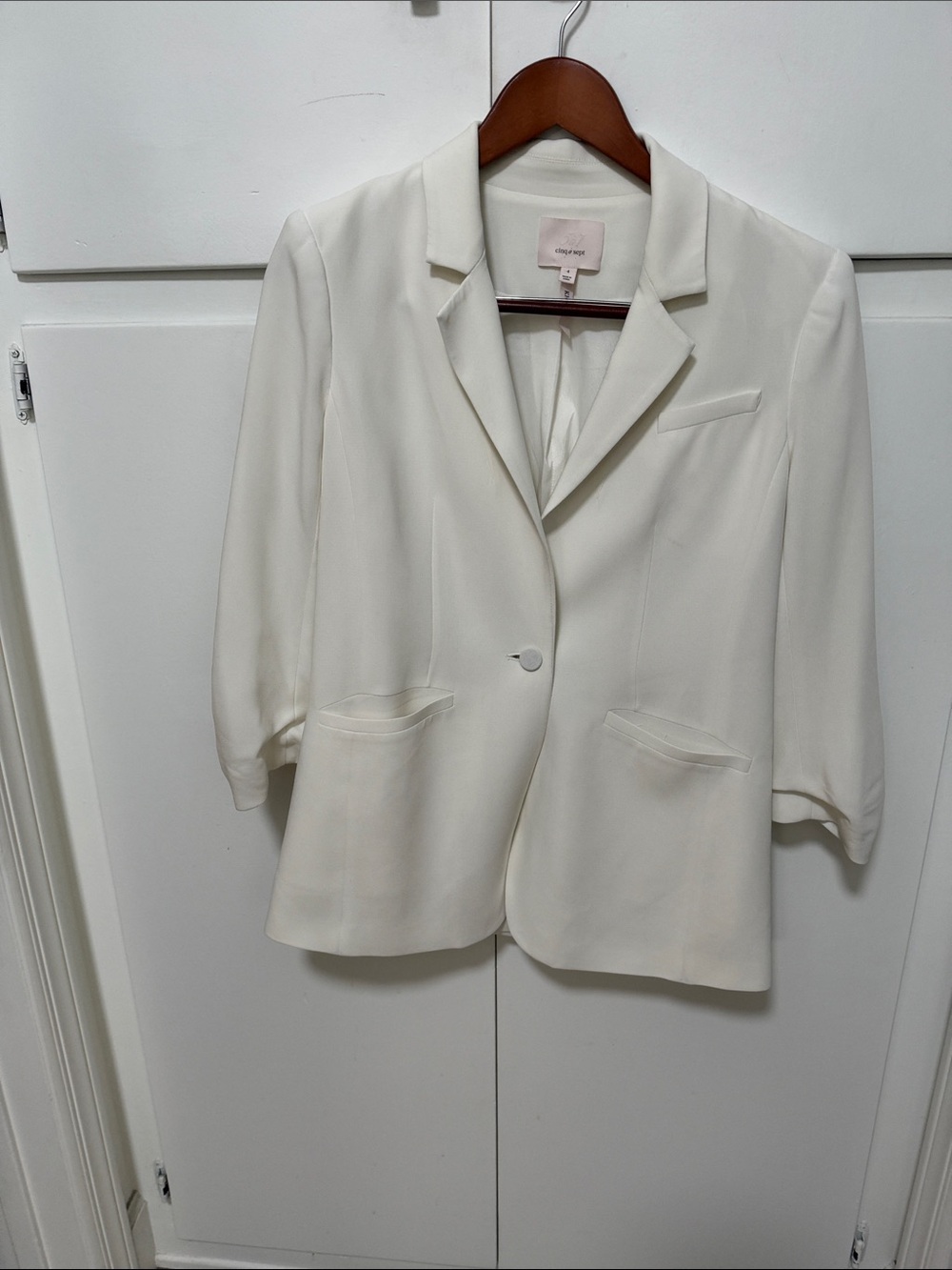 cinq a sept Off-White Single-Button Blazer Jacket